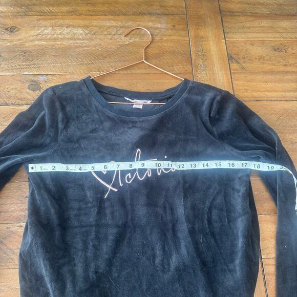 Victoria secret velour logo long sleeve top sweatshirt small - Picture 6 of 6
